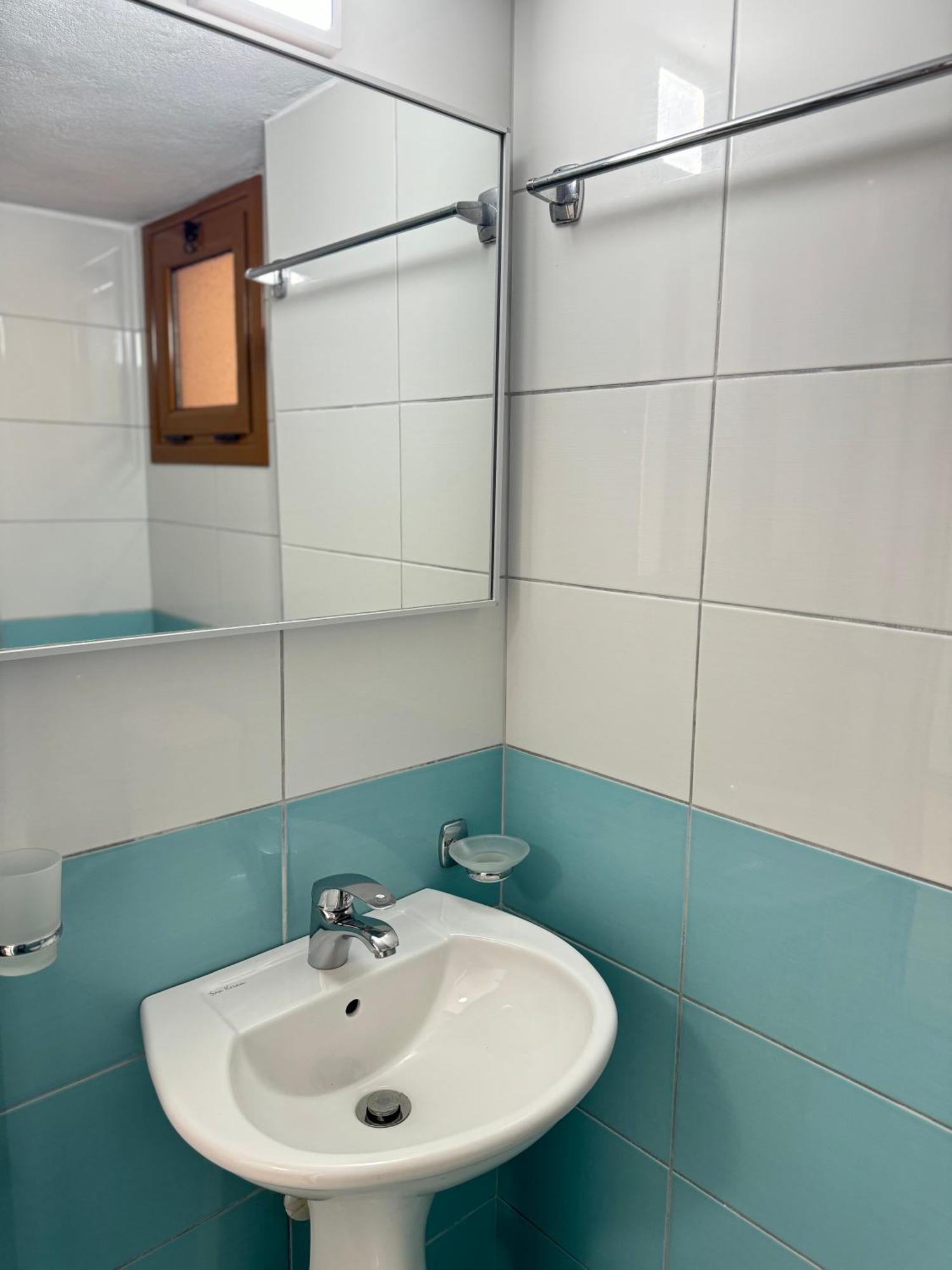 Ionian View B&B Himare Cameră foto